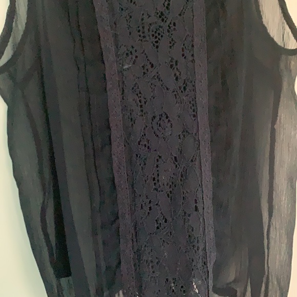 Blue lace tank top - Picture 3 of 3